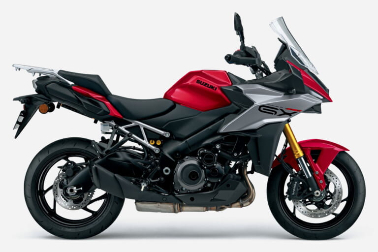 スズキ|GSX-S1000GX|2025年モデル|鮮烈な赤! スズキ「GSX-S1000GX」車体色&価格変更で3/14発売 電子制御サスペンション搭載の楽速クロスオーバー