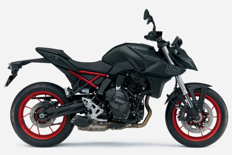 スズキ|GSX-8S|2025年モデル|スズキ「GSX-8S」の新色シルバー登場! 他2色も配色アップデートされて3/14発売