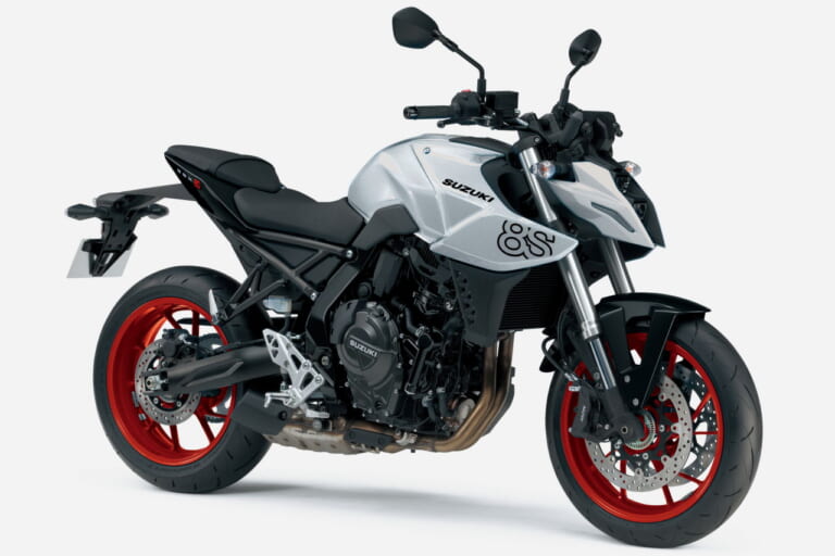 スズキ|GSX-8S|2025年モデル|スズキ「GSX-8S」の新色シルバー登場! 他2色も配色アップデートされて3/14発売