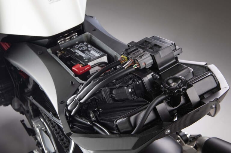 ビモータ|KB4RC|いわばイタリア製『Z1000RS』?! 新生ビモータ第2弾「KB4RC」473万円で3/25発売へ