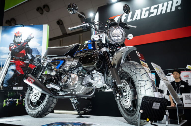 レガーレ|Z125 モンキーFS 5thリミテッドエディション|【限定50台】スペンサーカラーをメッキ仕上げで!! レガーレ「Z125 モンキーFS 5thリミテッドエディション」登場【東京MCショー】