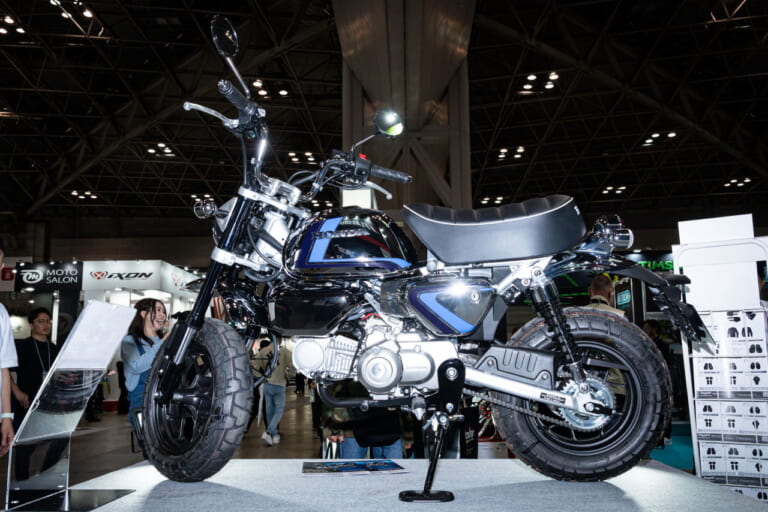 レガーレ|Z125 モンキーFS 5thリミテッドエディション|【限定50台】スペンサーカラーをメッキ仕上げで!! レガーレ「Z125 モンキーFS 5thリミテッドエディション」登場【東京MCショー】