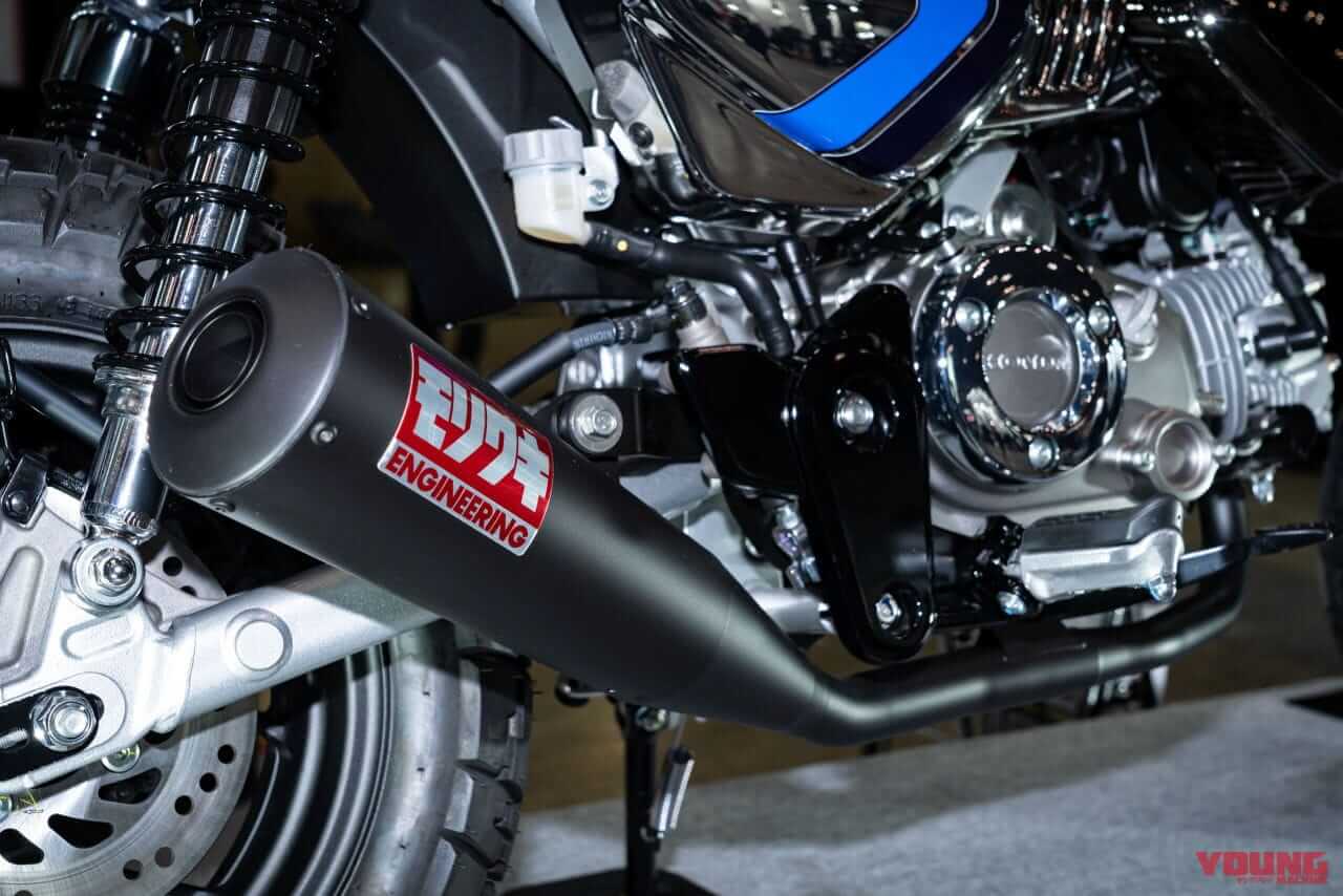 レガーレ|Z125 モンキーFS 5thリミテッドエディション|【限定50台】スペンサーカラーをメッキ仕上げで!! レガーレ「Z125 モンキーFS 5thリミテッドエディション」登場【東京MCショー】