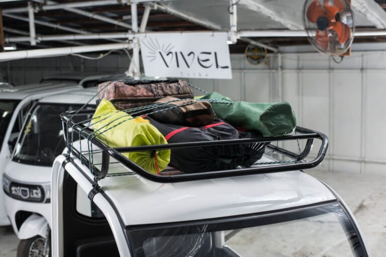 VIVEL TRIKE|なにこれかわいい! クルマの免許で乗れるEVトライクに、キャリアー/ドラレコ等の純正オプションが登場