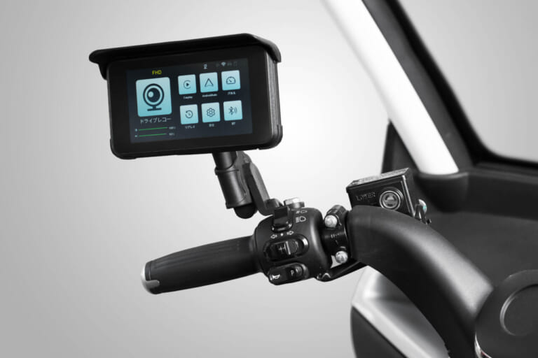 VIVEL TRIKE|なにこれかわいい! クルマの免許で乗れるEVトライクに、キャリアー/ドラレコ等の純正オプションが登場