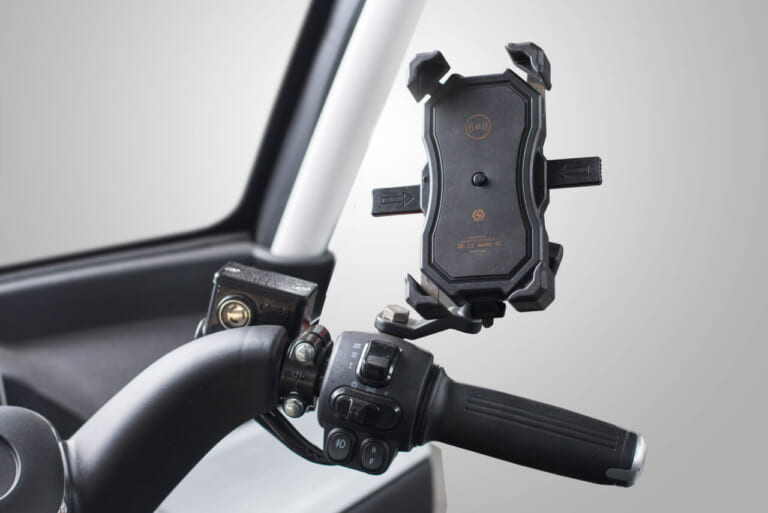 VIVEL TRIKE|なにこれかわいい! クルマの免許で乗れるEVトライクに、キャリアー/ドラレコ等の純正オプションが登場