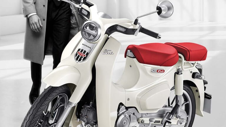 白ボディに赤シートの新「スーパーカブC125」が登場! タイで16店舗を構えるカブハウスで販売へ【海外】