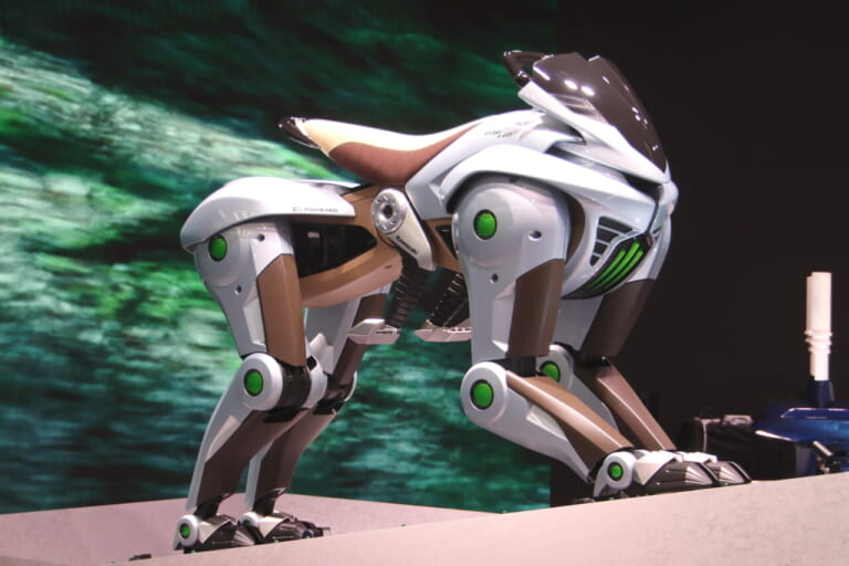 CORLEO|「2ストロークエンジン復活の狼煙」カワサキの新世代モビリティが大阪万博で公開【心臓部は開発が進む2スト水素ターボ】