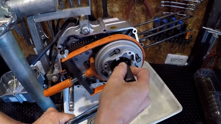 整備やメンテは素手派? 軍手派? 手袋派? 実はそれぞれにメリットと落とし穴があるぞ!【DIY整備ビギナーズ】|整備やメンテ時は素手派? 軍手派? 手袋派? 実はそれぞれにメリットと落とし穴があるぞ!【DIY整備ビギナーズ】