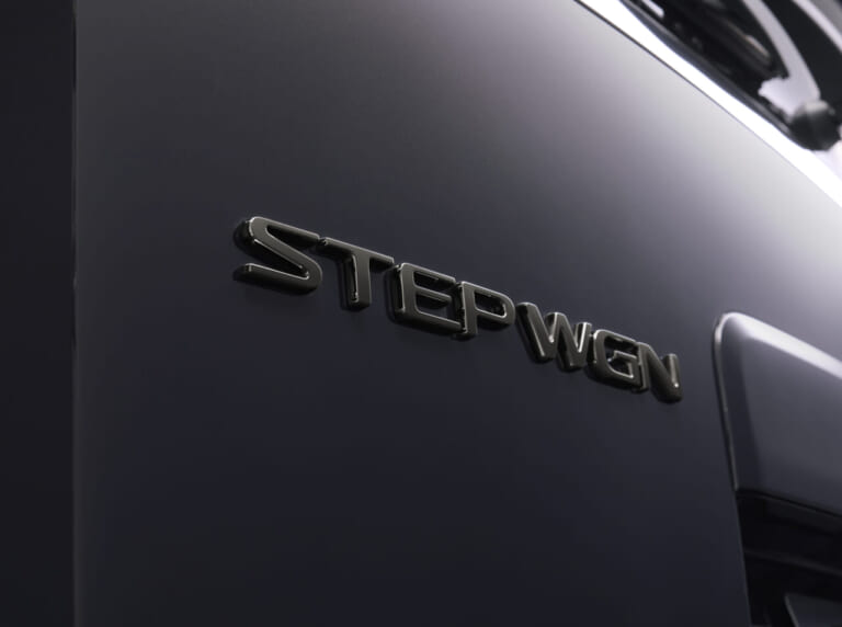 新型ステップワゴン スパーダ アクセサリー装着車