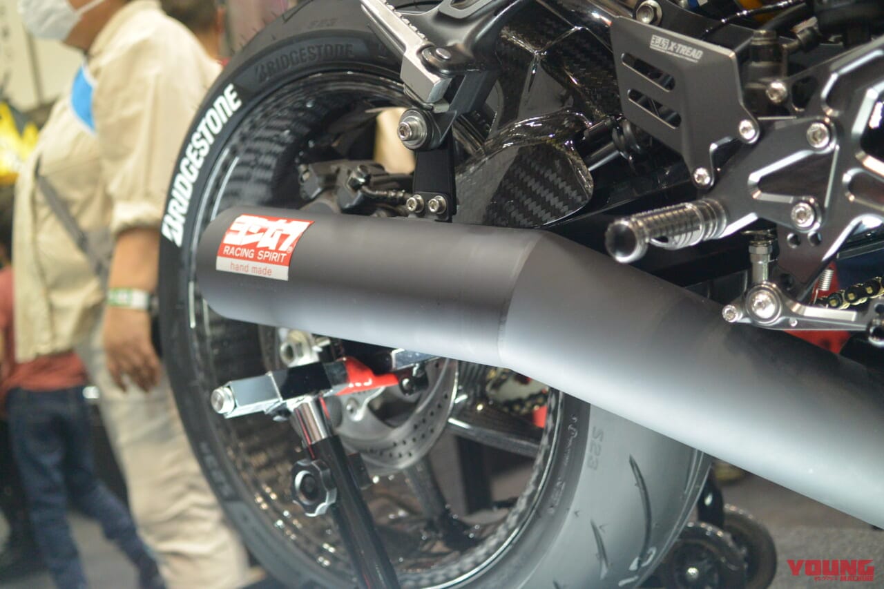 Z900RS用ストレートサイクロンDuplex Shooterマフラー｜「伝説の604号車」完全復活?! ヨシムラのGSX-R750コンプリートマシン、オークション販売へ