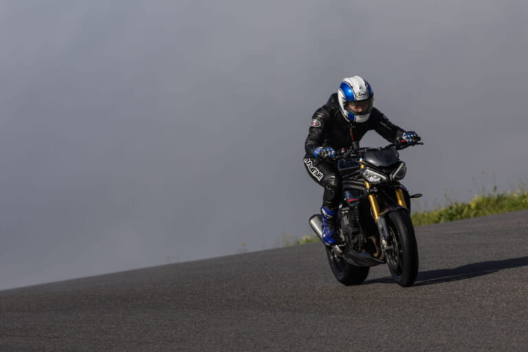 トライアンフ|スピードトリプル1200RS|懐深いキャラに強烈な3気筒の醍醐味! トライアンフ「スピードトリプル1200RS」試乗インプレション