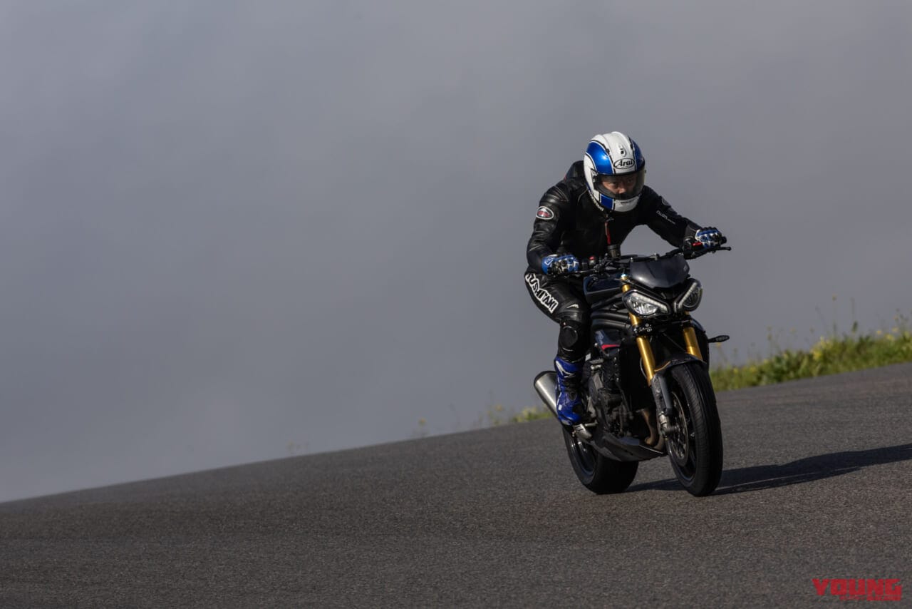 トライアンフ|スピードトリプル1200RS|懐深いキャラに強烈な3気筒の醍醐味! トライアンフ「スピードトリプル1200RS」試乗インプレション