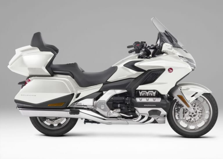 HONDA GOLDWING|ツアラーの新次元へ:ホンダ「ゴールドウイング」歴代モデル図鑑【2018年モデル】