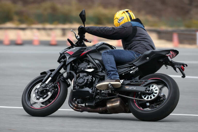 Astemo SHOWA HIGH PERFORMANCE SERIES KIT|Z900|「Z900/RSの極上サスを体感!」 K’s-STYLEがSHOWAの高性能フロントフォーク&リヤショック試乗キャンペーンを開催