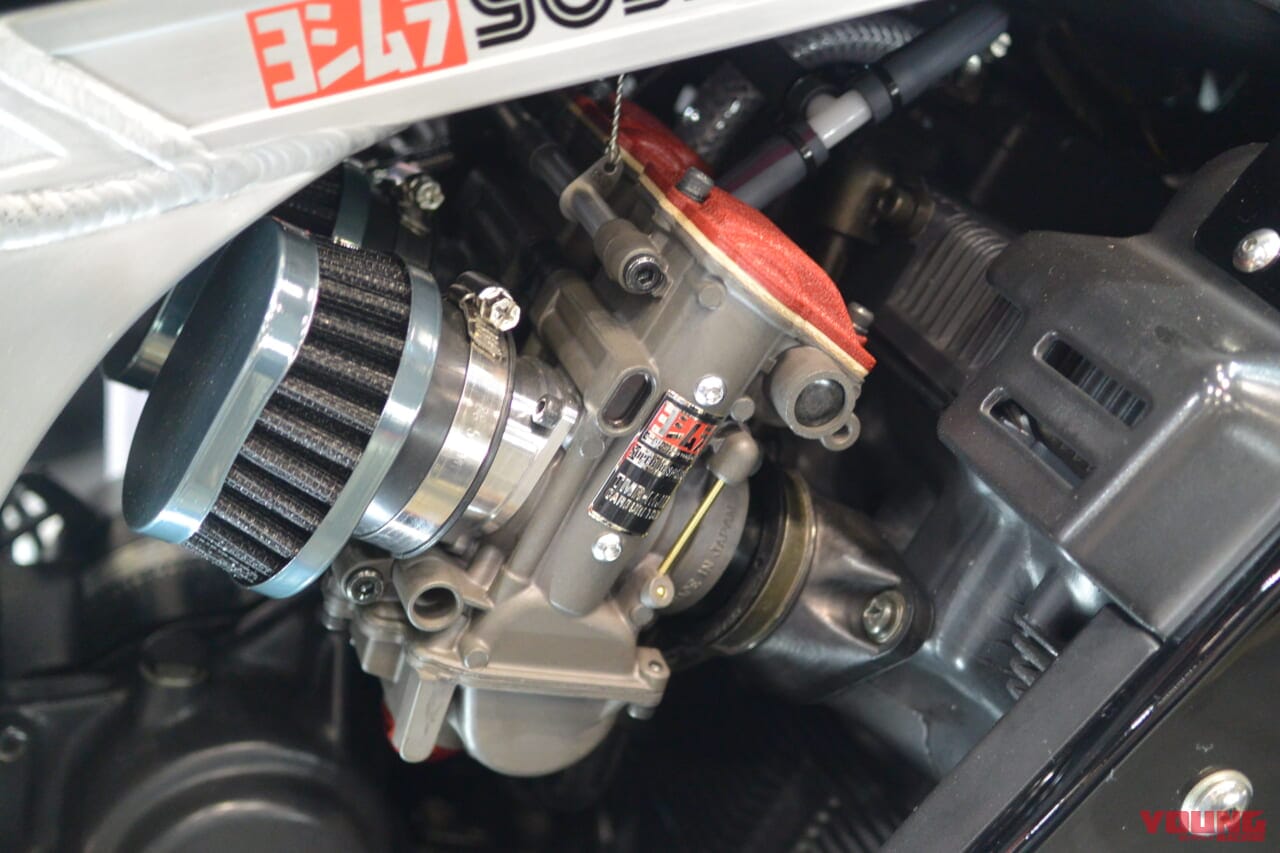 ヨシムラGSX-R750＃604コンプリートマシン TMR-MJN32キャブレター｜「伝説の604号車」完全復活?! ヨシムラのGSX-R750コンプリートマシン、オークション販売へ