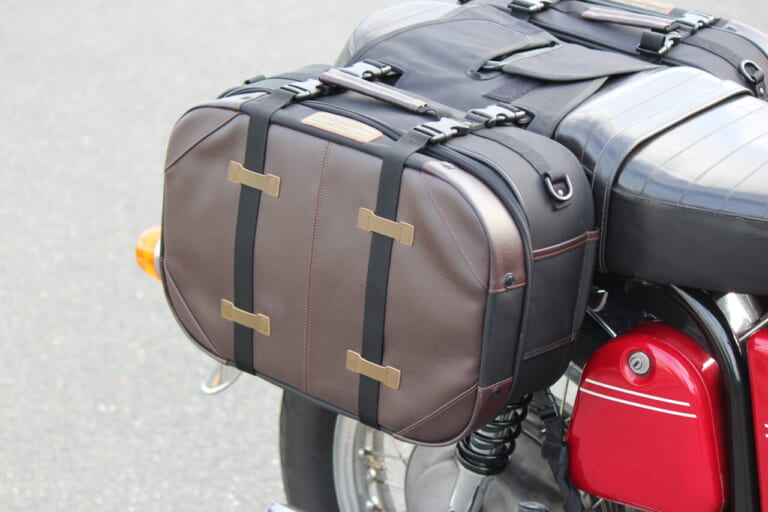 モトグッツィV850GT×タナックス MOTOFIZZサイドトランクケース ヘリテイジエディション