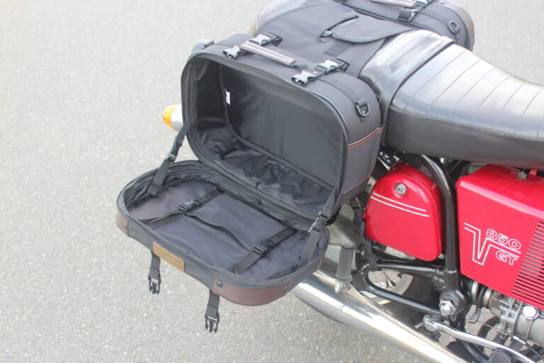 モトグッツィV850GT×タナックス MOTOFIZZサイドトランクケース ヘリテイジエディション