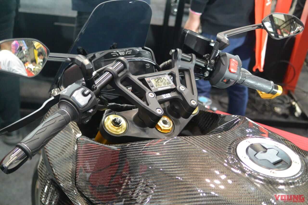 KATANA用の新型ステアリングステム|「伝説の604号車」完全復活?! ヨシムラのGSX-R750コンプリートマシン、オークション販売へ