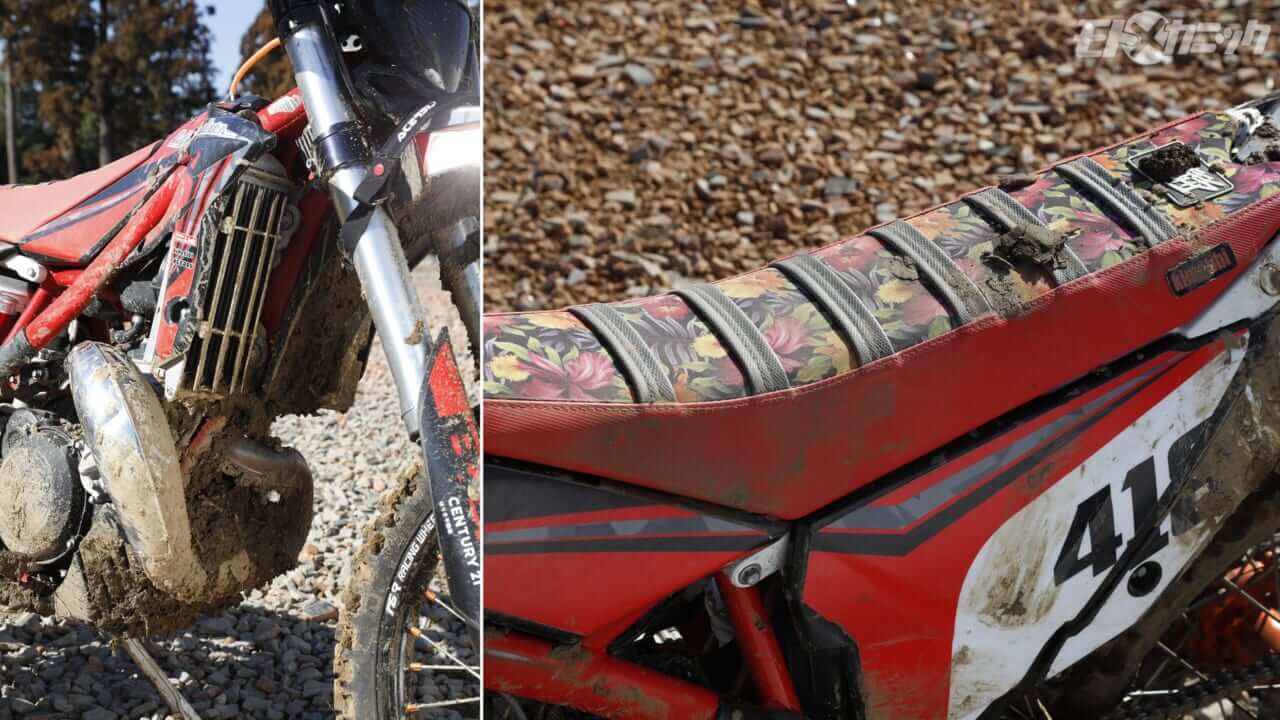 Betaクロストレイナー250｜洗車前｜[オフロード走行後におすすめクリーナー] こびりついた泥汚れがほぐれながら流れ落ち、タイヤが黒く!〈オートマジック〉