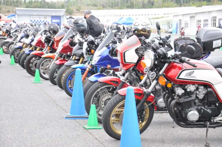 CBファンミーティング2025|ホンダCBが袖ケ浦を埋め尽くした!『CBファンミーティング2025』開催レポート