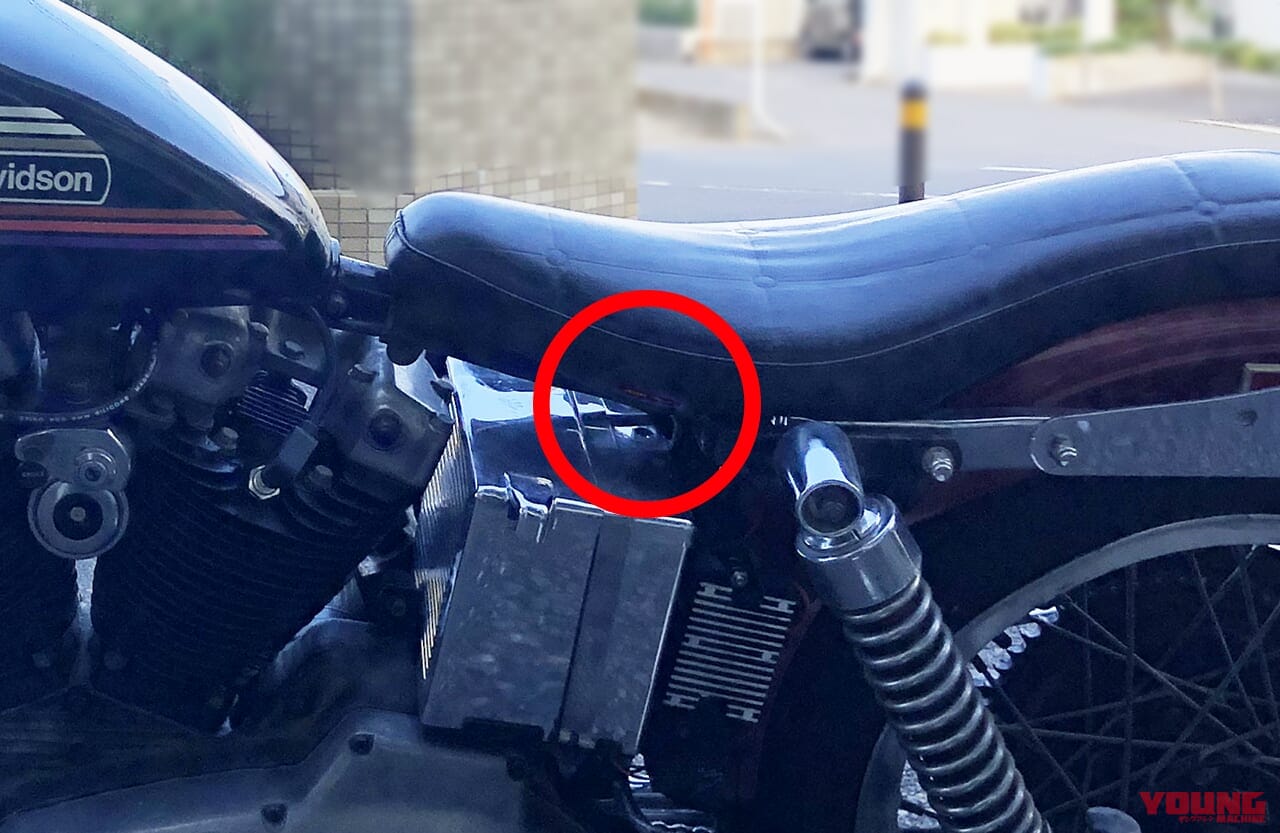 |「シートのちょっとした破れ」にDIYで対処:張り替えずにお手軽キズ隠し! 【シート補修シールを試してみた】