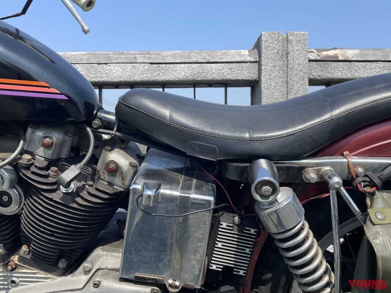 DIY補修完了! |「シートのちょっとした破れ」にDIYで対処:張り替えずにお手軽キズ隠し! 【シート補修シールを試してみた】