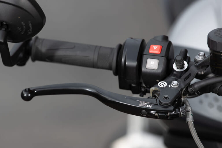 トライアンフ|スピードトリプル1200RS|懐深いキャラに強烈な3気筒の醍醐味! トライアンフ「スピードトリプル1200RS」試乗インプレション