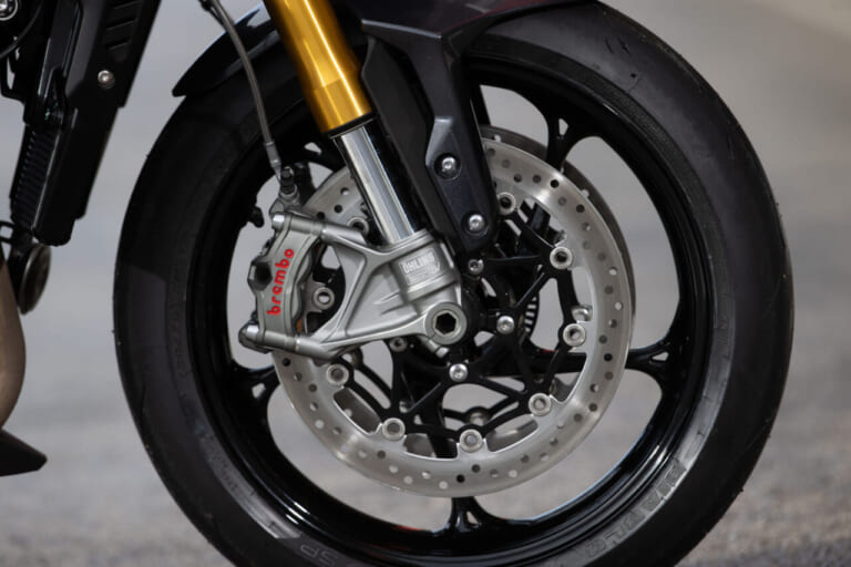 トライアンフ|スピードトリプル1200RS|懐深いキャラに強烈な3気筒の醍醐味! トライアンフ「スピードトリプル1200RS」試乗インプレション