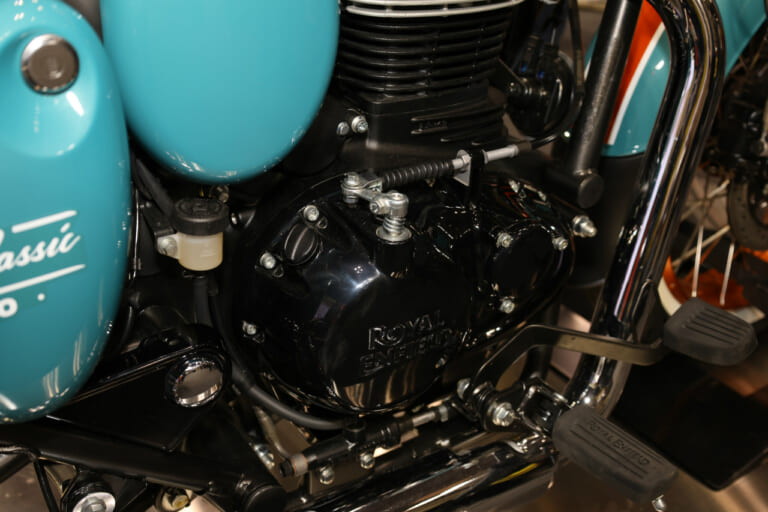 ゴアン クラシック350|「旧車気分をイージーに味わえる! 」 ロイヤルエンフィールド ゴアン クラシック350【ボバータイプで新登場】