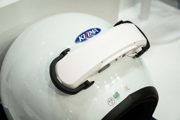 アドサウンド|キジマ|「ヘルメットを鳴らすスピーカー?!」「後続車の追突を防ぐ!」…ヘルメット用アイテム2選【東京MCショー】