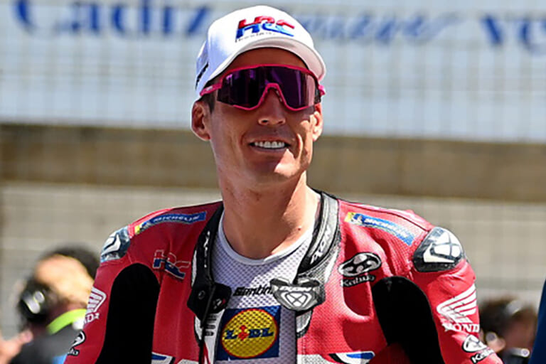 『SPEEDCRAFT』をかけるアレイシ・エスパルガロ|「ベストドレッサーは誰? 」この夏、アイウェアもTOPライダーのレプリカで決めろ【MotoGPサングラス・コレクション2025】