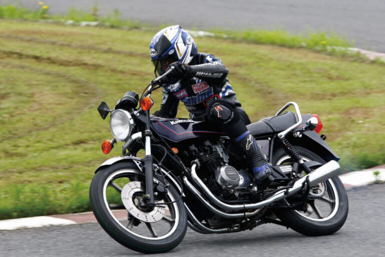 ウエマツ|エンジンオイル|旧車χ|あえての“鉱物油”で新開発! ウエマツから旧車専用エンジンオイル「旧車χ(改)」が登場