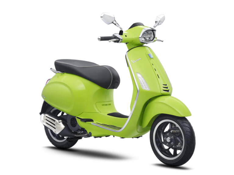 ベスパ スプリント150|ベスパの2025年モデル・7機種にニューカラー&グラフィックを導入、5/24発売