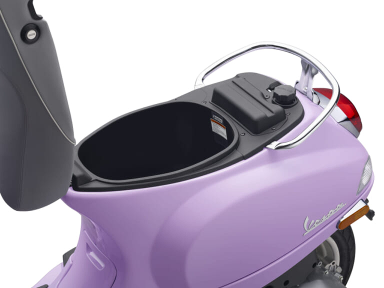 ベスパ LX 125|ベスパの2025年モデル・7機種にニューカラー&グラフィックを導入、5/24発売