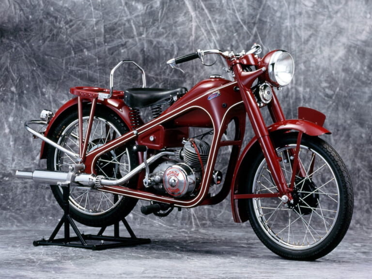 ホンダ|二輪車の世界生産累計5億台達成|ホンダが二輪車の世界生産累計5億台を達成! コロナ禍を挟みつつも年間平均1700万台ペース