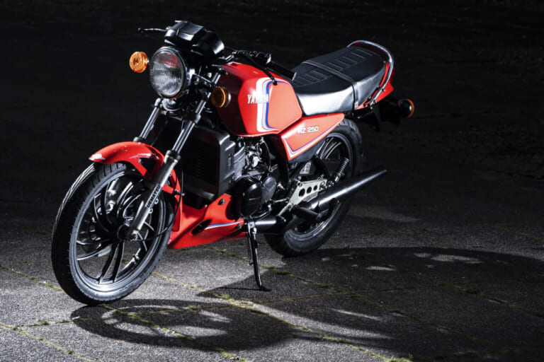 ウエマツ|エンジンオイル|旧車χ|あえての“鉱物油”で新開発! ウエマツから旧車専用エンジンオイル「旧車χ(改)」が登場