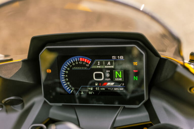 スズキ｜GSX-8R キイロ エディション｜英国仕様｜2025年モデル