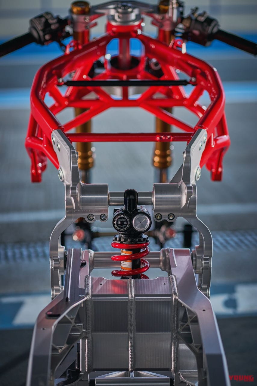 ビモータ|KB998リミニ|2025年モデル|【少数生産】可動式ウイング搭載! ビモータ製スーパーバイク「KB998 Rimini」発売日決定 ニンジャのエンジンをクロモリフレームに搭載