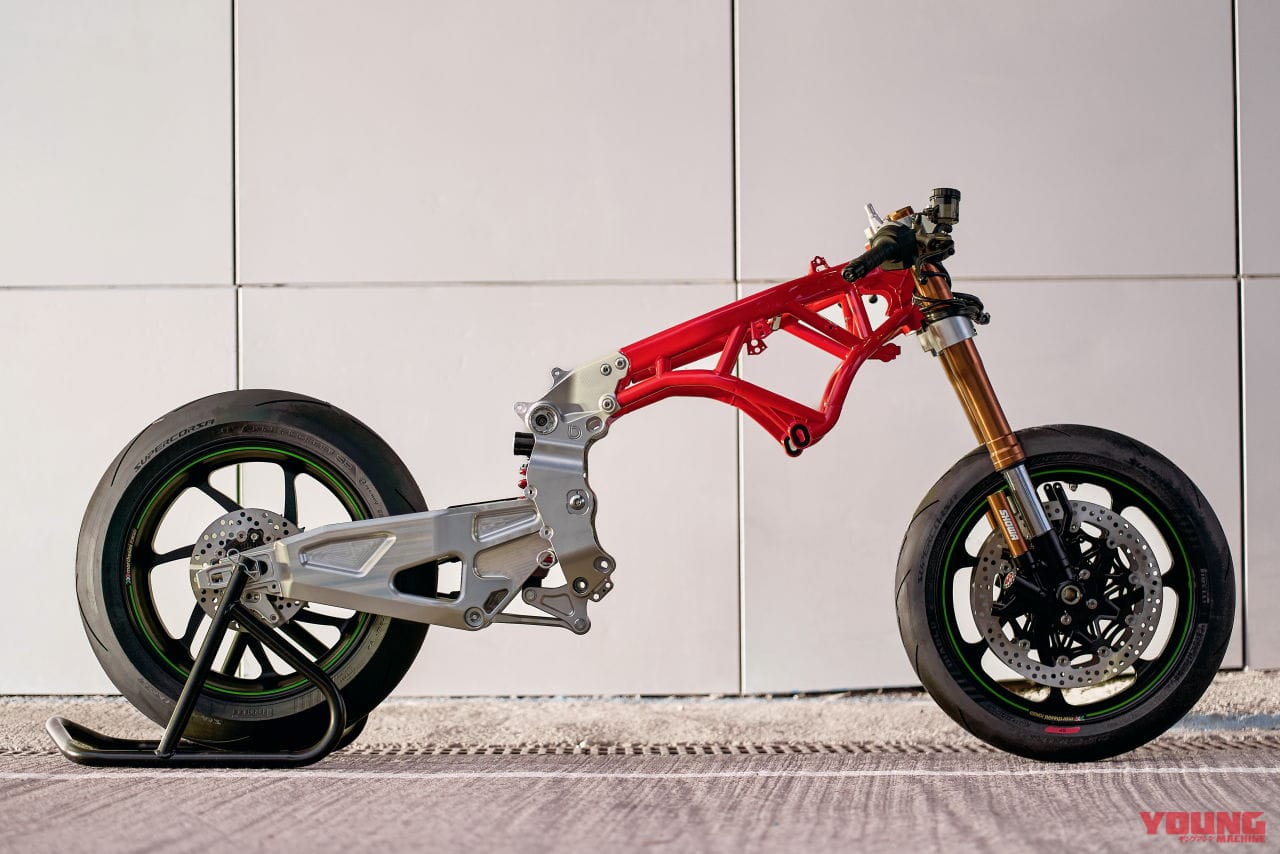 ビモータ|KB998リミニ|2025年モデル|【少数生産】可動式ウイング搭載! ビモータ製スーパーバイク「KB998 Rimini」発売日決定 ニンジャのエンジンをクロモリフレームに搭載