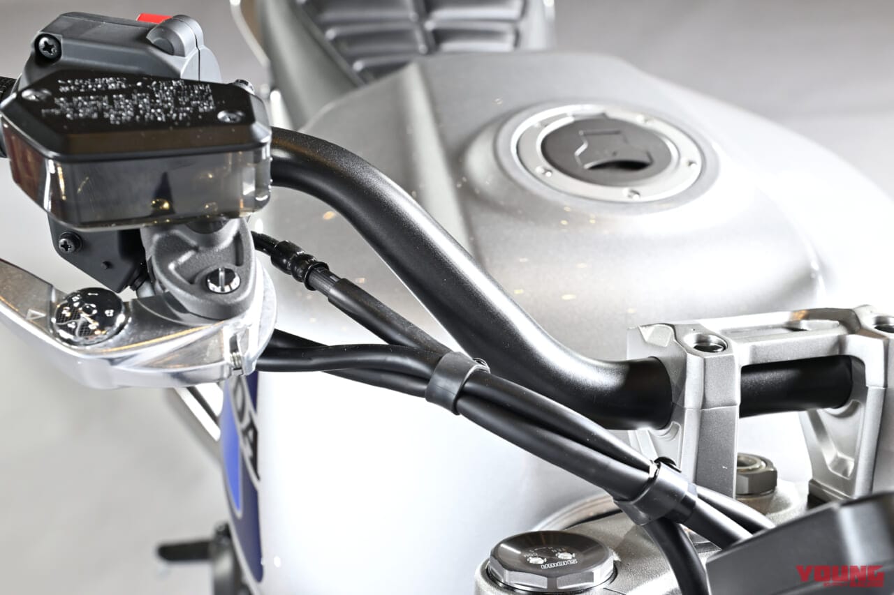 ホンダ|CB1000Fコンセプト|詳細解説|スマートキーにセンタースタンドも?!「ホンダCB1000Fコンセプト」詳細解説(3)〈装備編〉