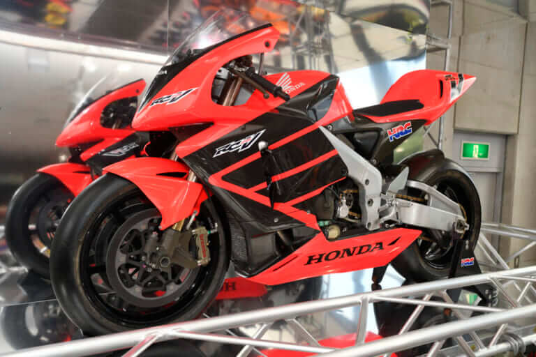 デザイン解説｜ネオクラシック｜XSR900GP