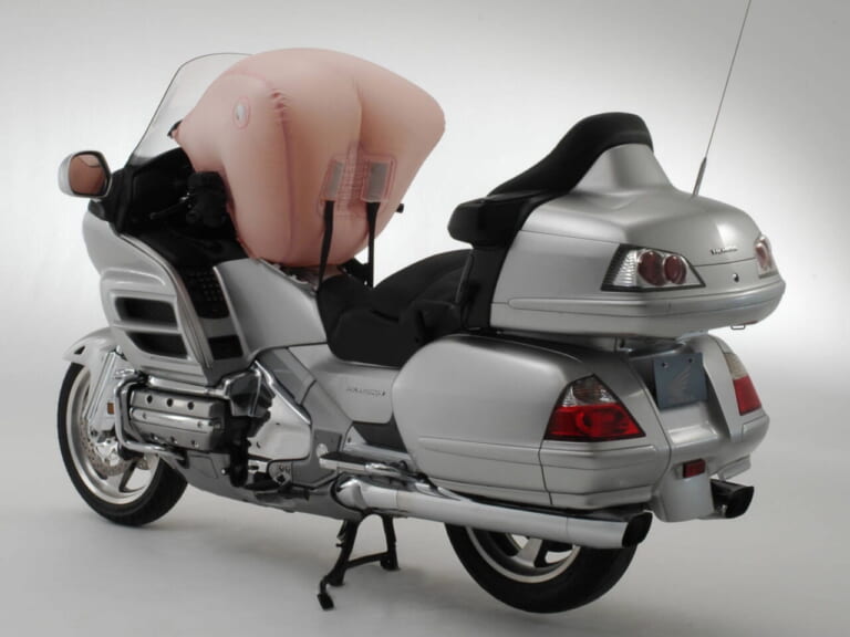 ホンダ|二輪車の世界生産累計5億台達成|ホンダが二輪車の世界生産累計5億台を達成! コロナ禍を挟みつつも年間平均1700万台ペース