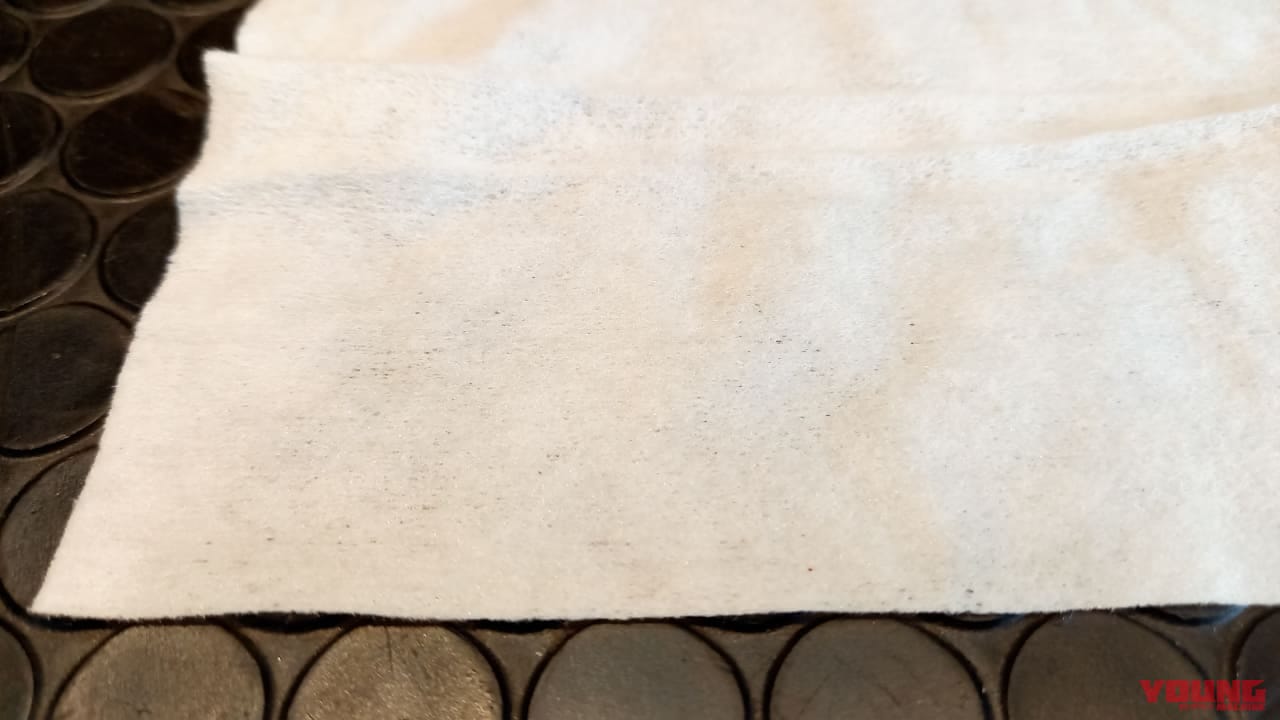 【百均アイテム検証】ゴシゴシ不要!? ダイソーの神シートクリーナーでチェーンがスルッと劇的キレイになっちゃった!!|【バイクメンテ便利アイテム】ゴシゴシ不要!? ダイソーの神シートクリーナーでチェーンがスルッと劇的キレイになっちゃった!!