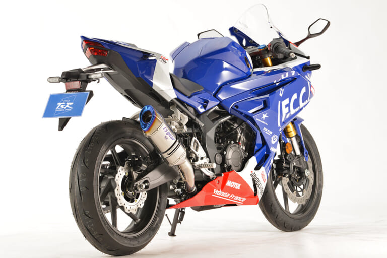 TSRのスリップオンマフラーを装着したホンダCBR250RR HONDA ホンダ CBR250RR チタンマフラー カスタム
