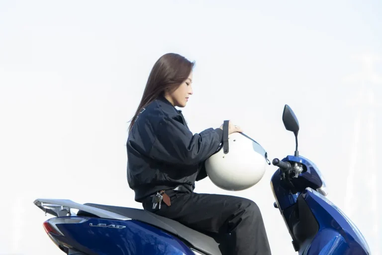 ビギナー女性ライダー×ホンダ リード125