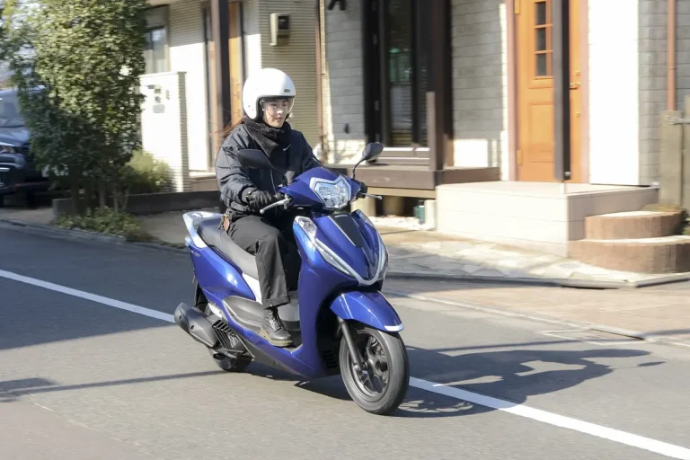 ビギナー女性ライダー×ホンダ リード125