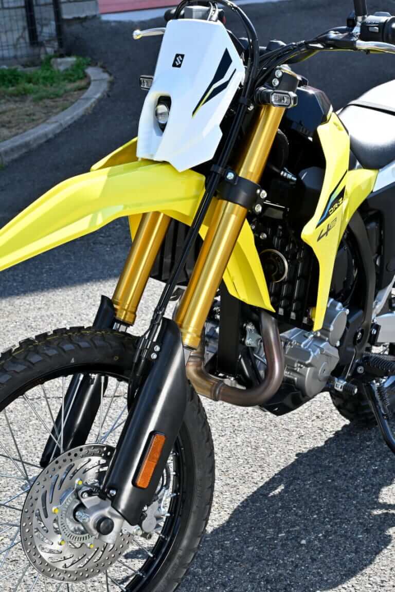 スズキ|DR-Z4S / DR-Z4SM|スズキ新型「DR-Z4S」「DR-Z4SM」の英国価格が判明! 100万円超えは必至か……