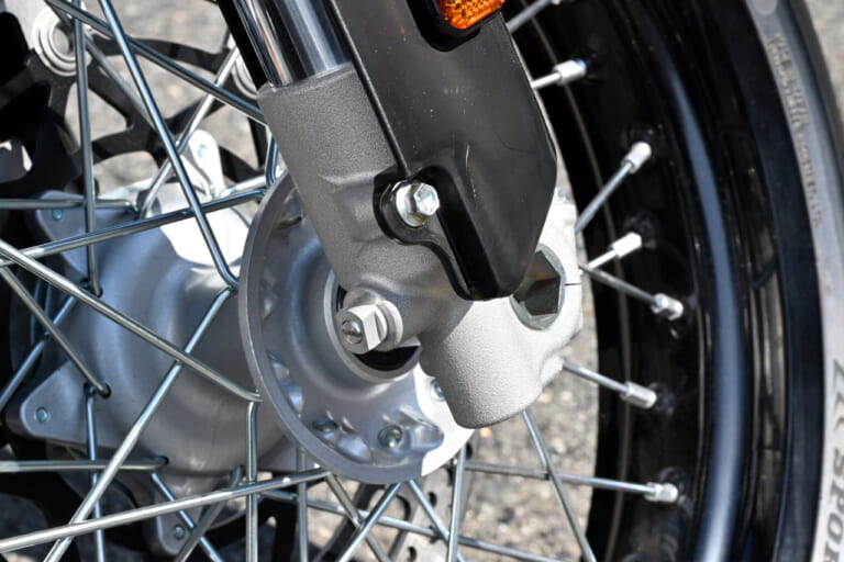 スズキ|DR-Z4S / DR-Z4SM|スズキ新型「DR-Z4S」「DR-Z4SM」の英国価格が判明! 100万円超えは必至か……