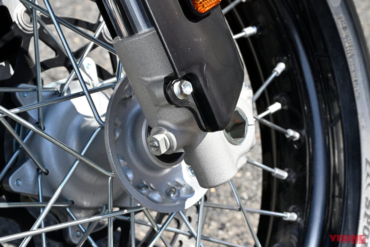 |スズキ新型「DR-Z4S」「DR-Z4SM」の英国価格が判明! 100万円超えは必至か……